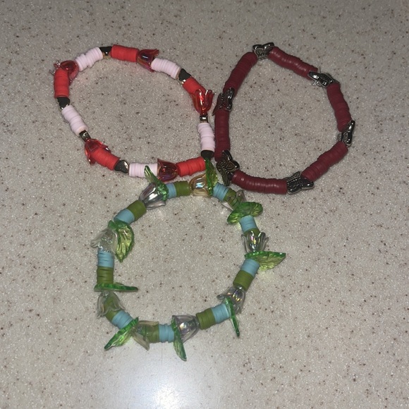 Bracelets - Picture 2 of 8